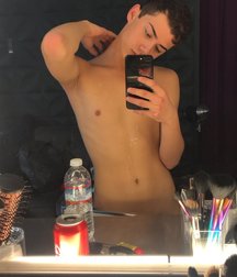 Nicolas 5ab5739211be0.jpg