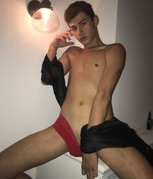 Nicolas 5ab57394d9c7c.jpg