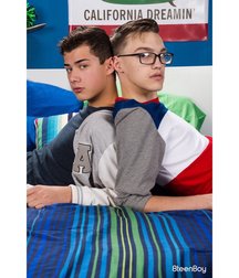 Nicolas 5ab573a5cfc0e.jpg