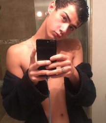 Nicolas 5ab573b4a7480.jpg