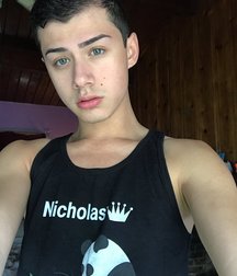 Nicolas 5ab573e904739.jpg