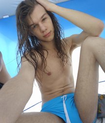 Peach Twink 5b1bee1365779.jpg