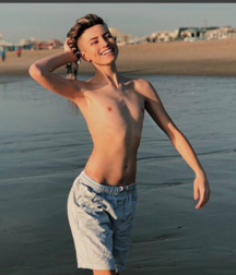 Tyler B 5b81927472816.png