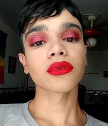 Makeup Boys 5d0ba878c558c.jpg
