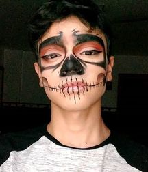 Makeup Boys 5d0ba879e6048.jpg