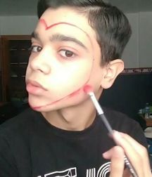 Makeup Boys 5d0ba87d6baa8.jpg