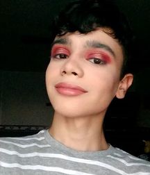 Makeup Boys 5d0ba88381f5d.jpg