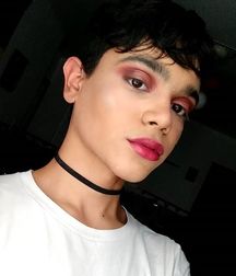 Makeup Boys 5d0ba88493fea.jpg