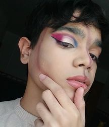 Makeup Boys 5d0ba88fe751d.jpg