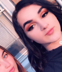Makeup Boys 5d0ba8f11d49f.png