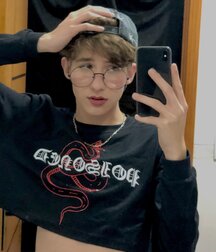 Irresistible Boy Beauty 6199b9496f90d.jpg