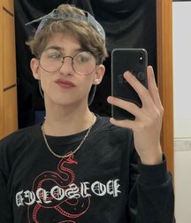Irresistible Boy Beauty 6199b94b4ca9d.jpg