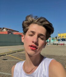 Irresistible Boy Beauty 6199b96ea2bd7.jpg