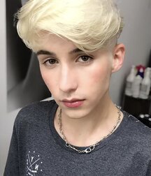 Irresistible Boy Beauty 6199b99aeccdd.jpg