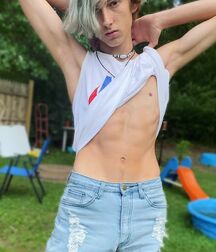 Skinny Twink with a Huge Dick Tube 61cc9e9c6b103.jpg