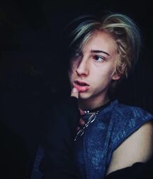 Skinny Twink with a Huge Dick Tube 61cc9ed78e1d4.jpg