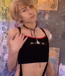 Skinny Twink with a Huge Dick Tube 61cc9ee671225.jpg