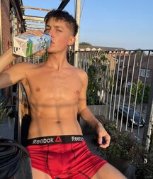Young English Cream Twink Tube Celebrate