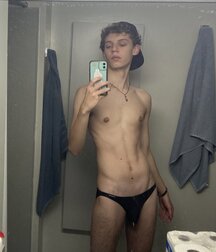 Next Door Dream Boys Twink Tube 61dc4da2084c7.jpg