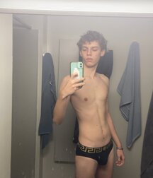 Next Door Dream Boys Twink Tube 61dc4db57be70.jpg