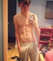 Shirtless 2 5a77311ea8347.jpg