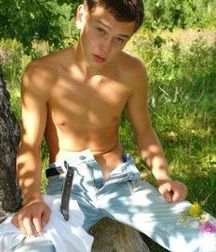 Shirtless 2 5a77312ac4730.jpg