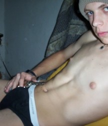 Shirtless 2 5a77312c8314e.jpg