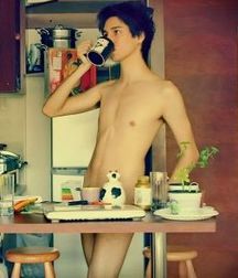 Shirtless 2 5a7731311d4d6.jpg