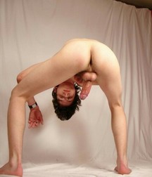 Bottoms Up 2 5a93e3848778c.jpg