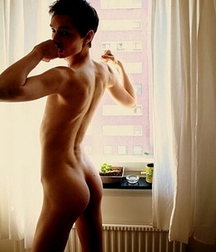 Bottom Boys 2 5ace702103615.jpg