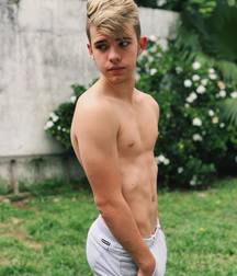 Hotty's 5c6c5afe826a9.jpg