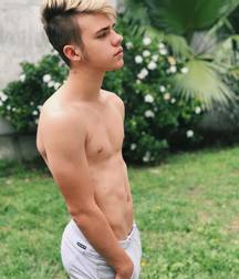 Hotty's 5c6c5b0202efe.jpg