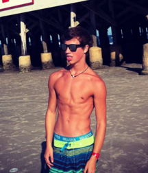 Skinny Fit Twink Taylor Caniff Pics 5c85a23eb6f74.png
