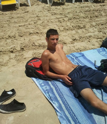 holiday with frends 5a8852eb77dc7.jpg
