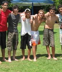holiday with frends 5a8852f3bc74d.jpg