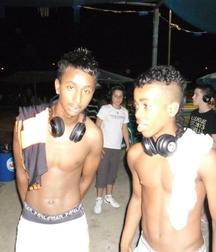 holiday with frends 5a88532ed5d90.jpg