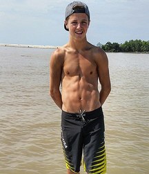 happy teens 5a9d9c7072d90.jpg