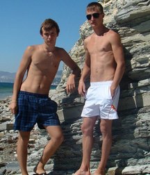 happy teens 5a9d9c74c3d45.jpg