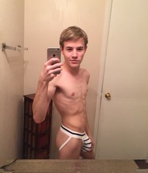 very hot boys 5aa42e2c969c5.jpg