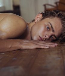 ideal boys 5ab14f789b32a.jpg