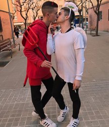 love 5ad2041392e97.jpg