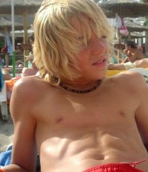 Shirtless Wonders 5a82a7fc0bdd9.jpg