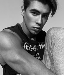 Definitely hot... 5a89dc7aad61c.jpg