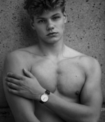 Definitely hot... 5a89dcae03493.png