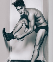 Wall boys... 5a9df59e56f43.jpg