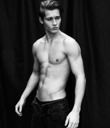 More boys... 5ac3a37223205.jpg
