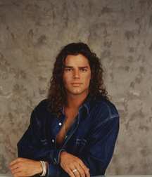 Ricky Martin 5b05229b3f0ed.jpg