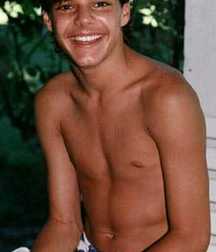 Ricky Martin 5b0522a1ec625.jpg