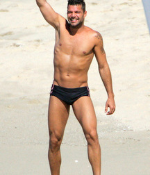 Ricky Martin 5b0522a6bab88.jpg