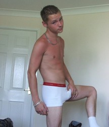 Socked boys 3 5aa313319bb2e.jpg